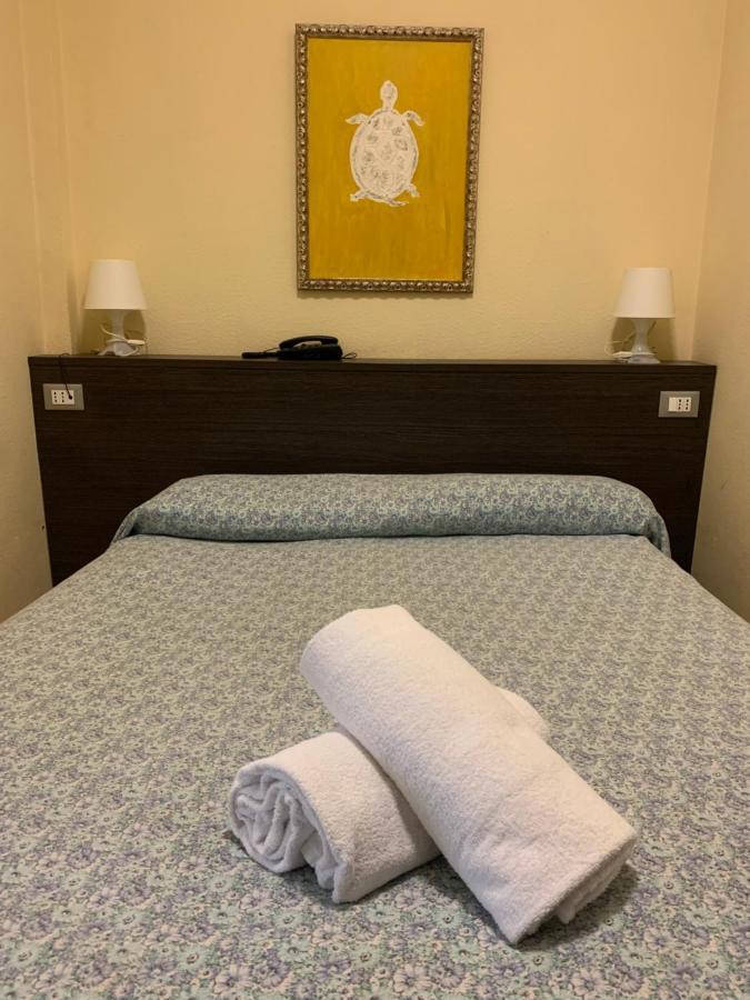 Hotel Palace فاراتسي المظهر الخارجي الصورة