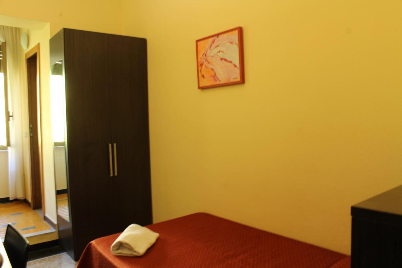 Hotel Palace فاراتسي المظهر الخارجي الصورة