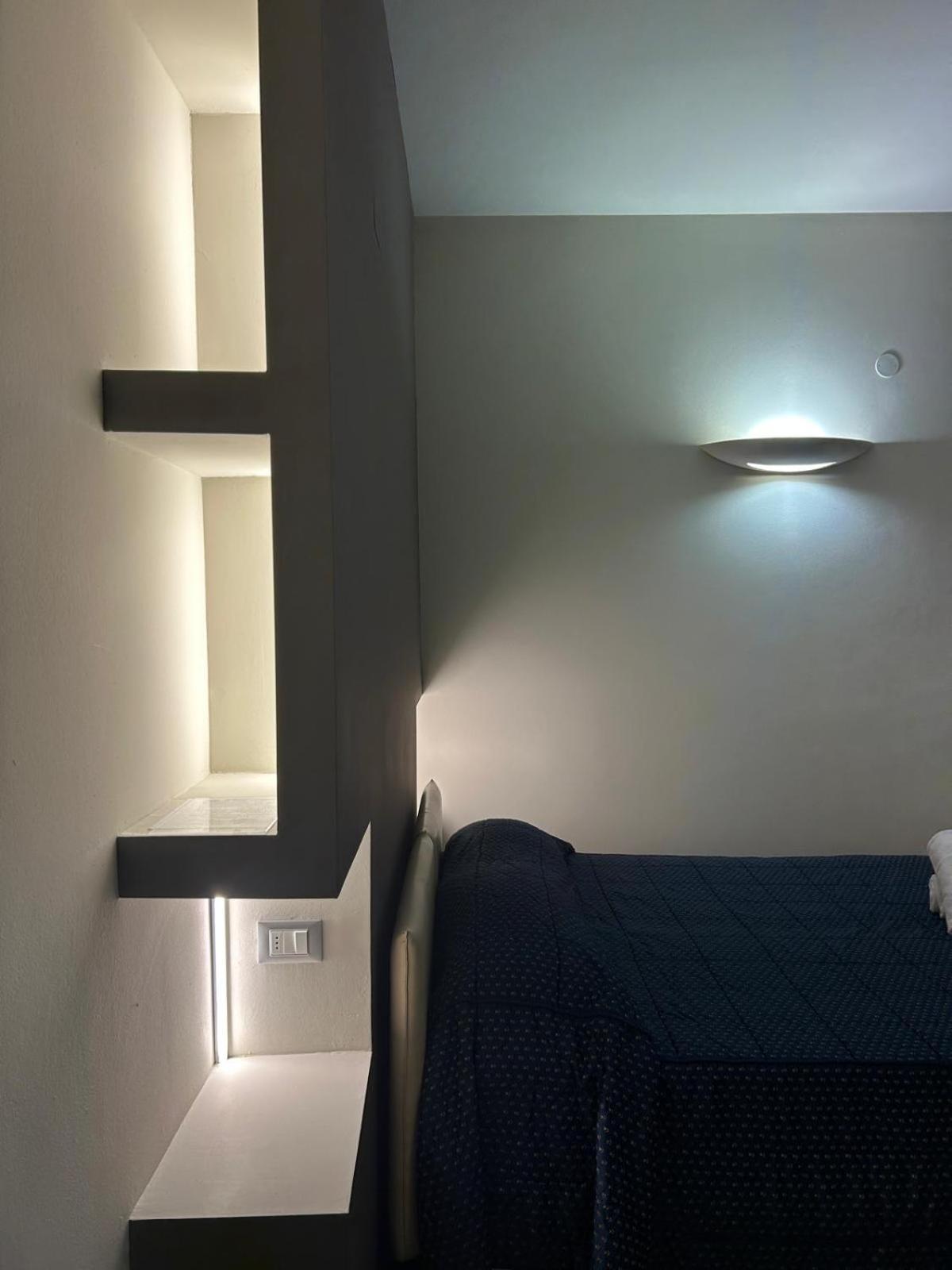 Hotel Palace فاراتسي المظهر الخارجي الصورة