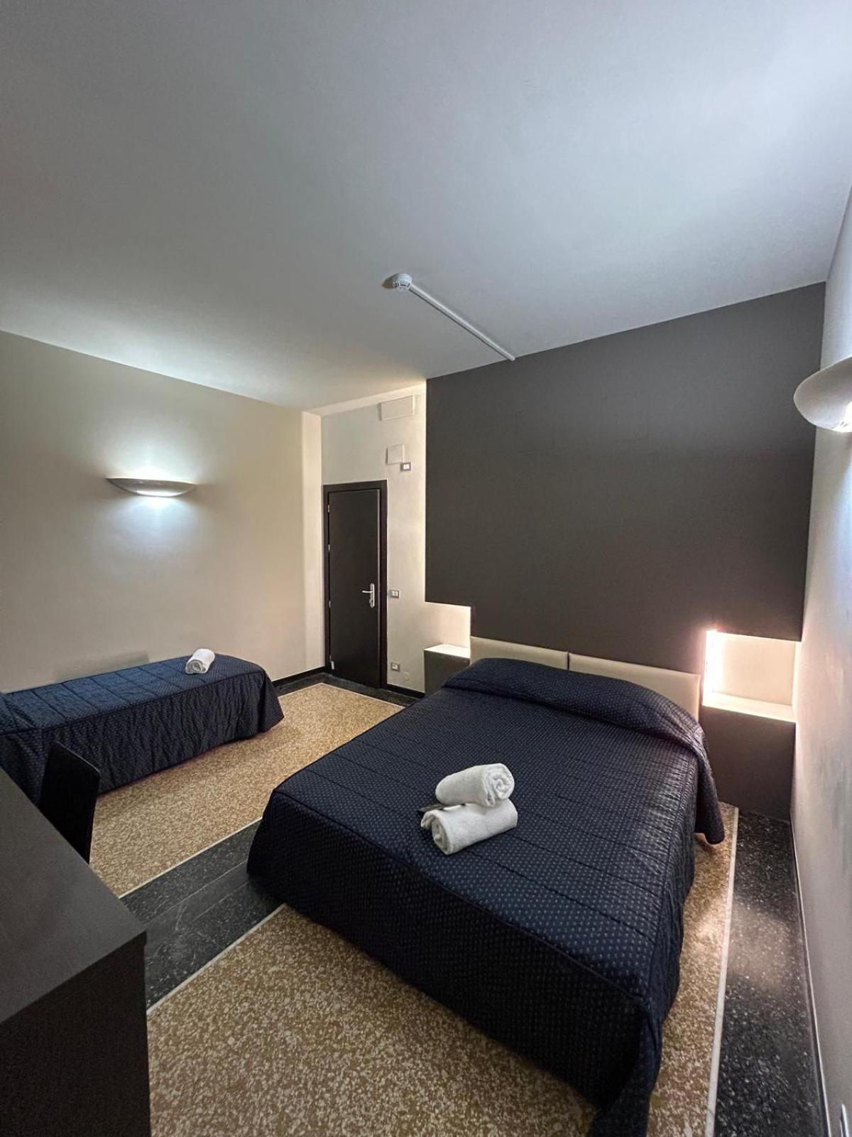 Hotel Palace فاراتسي المظهر الخارجي الصورة